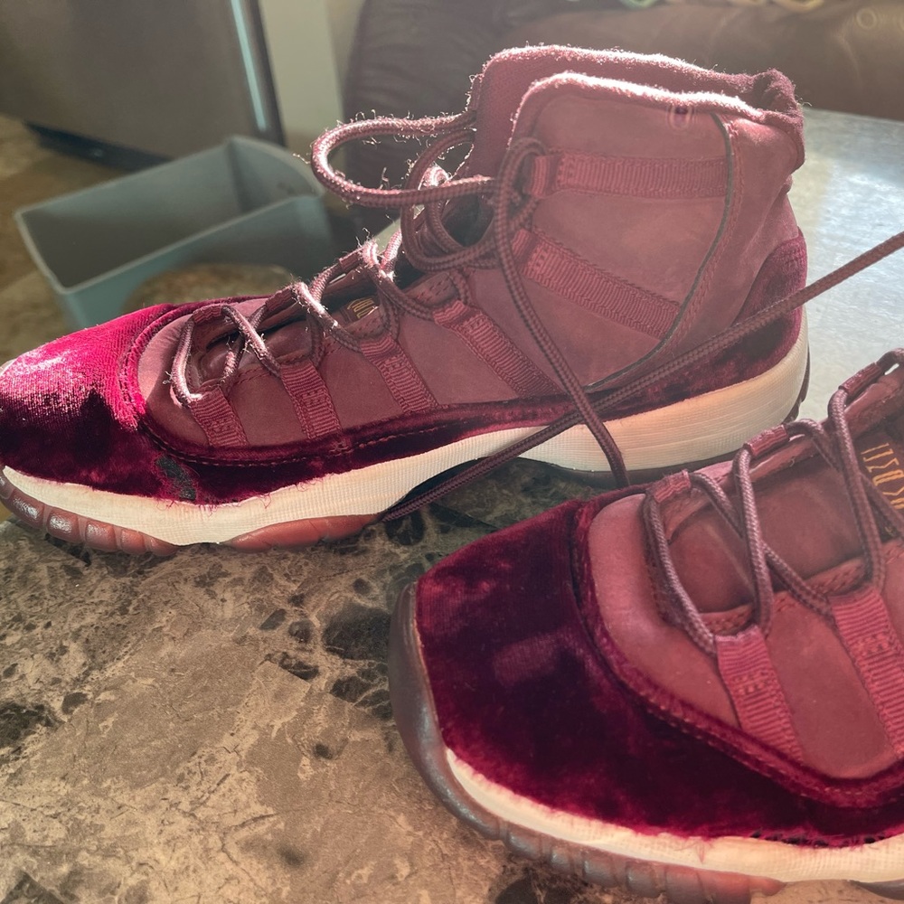 Unique J’s - image 3